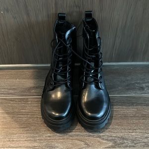 Women’s Tall Boots (Size 7 1/2)